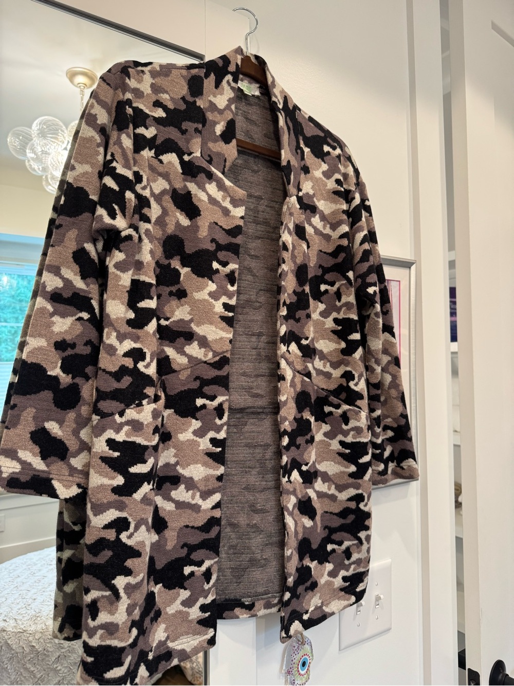 Jade Taupe & Black Camo Open-Front Knit Cape